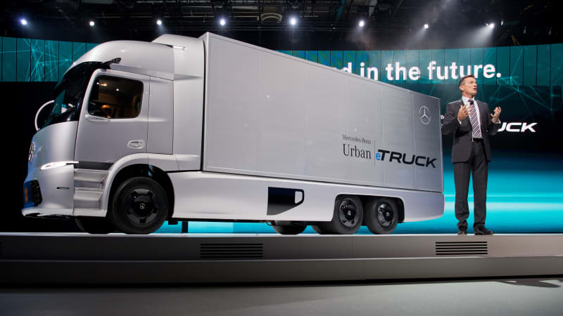Daimler eActros field testing to begin in $3.2B electric truck push